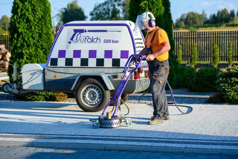 Mycie kostki brukowej